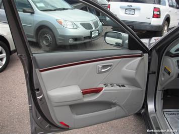 2006 Hyundai Azera SE   - Photo 11 - Castle Rock, CO 80104