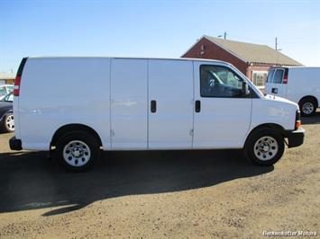 2014 Chevrolet Express 1500 AWD Cargo 4x4   - Photo 8 - Brighton, CO 80603