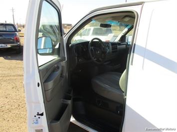 2014 Chevrolet Express 1500 AWD Cargo 4x4   - Photo 12 - Brighton, CO 80603