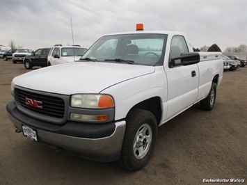 2001 GMC Sierra 1500 Regular Cab 4x4   - Photo 4 - Brighton, CO 80603