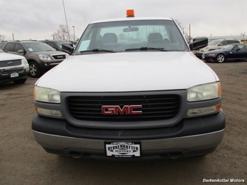 2001 GMC Sierra 1500 Regular Cab 4x4   - Photo 3 - Brighton, CO 80603