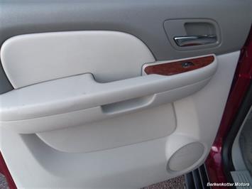 2009 GMC Yukon XL SLT 1500   - Photo 18 - Parker, CO 80134