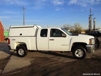 2008 Chevrolet Silverado 2500 LT Extended Quad Cab 4x4   - Photo 7 - Brighton, CO 80603