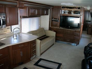 2009 Fleetwood PROVIDENCE   - Photo 10 - Castle Rock, CO 80104