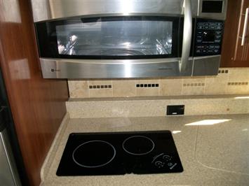 2009 Fleetwood PROVIDENCE   - Photo 11 - Castle Rock, CO 80104