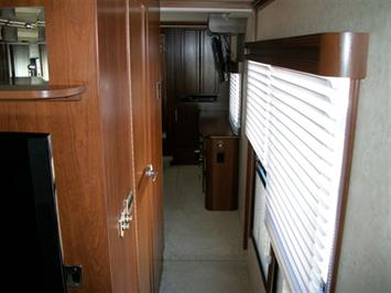 2009 Fleetwood PROVIDENCE   - Photo 14 - Castle Rock, CO 80104