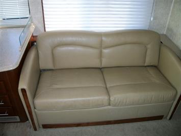 2009 Fleetwood PROVIDENCE   - Photo 13 - Castle Rock, CO 80104