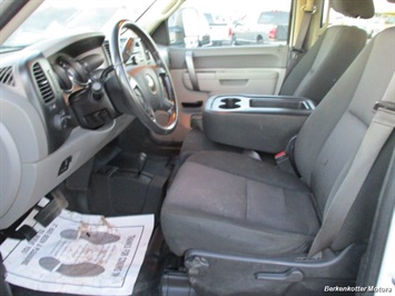 2014 Chevrolet Silverado 3500 Crew Cab 4x4   - Photo 28 - Brighton, CO 80603