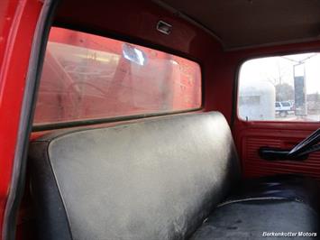 1970 Ford S600 Regular Cab Flatbed DUMP   - Photo 19 - Brighton, CO 80603