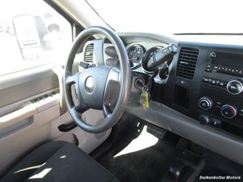 2013 Chevrolet Silverado 2500 Extended Cab 4x4   - Photo 23 - Brighton, CO 80603