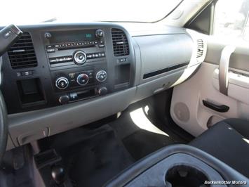 2013 Chevrolet Silverado 2500 Extended Cab 4x4   - Photo 35 - Brighton, CO 80603