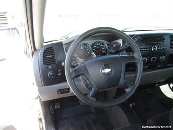 2013 Chevrolet Silverado 2500 Extended Cab 4x4   - Photo 34 - Brighton, CO 80603