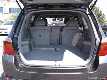 2008 Toyota Highlander Sport   - Photo 8 - Castle Rock, CO 80104