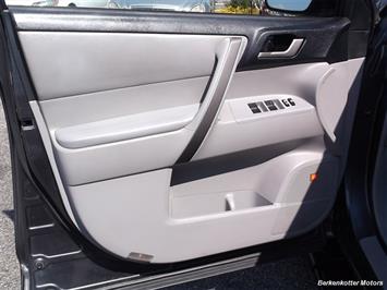 2008 Toyota Highlander Sport   - Photo 15 - Castle Rock, CO 80104