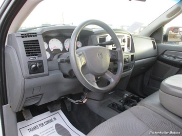 2009 Dodge Ram Chassis 4500 Crew Cab LWB Flatbed 4x4   - Photo 29 - Castle Rock, CO 80104