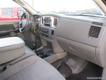 2009 Dodge Ram Chassis 4500 Crew Cab LWB Flatbed 4x4   - Photo 13 - Castle Rock, CO 80104