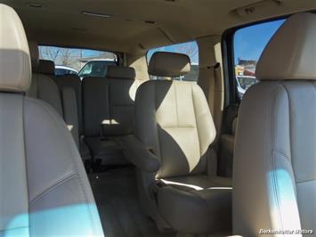 2007 Chevrolet Suburban LTZ 1500 LTZ 1500 4dr SUV   - Photo 25 - Brighton, CO 80603