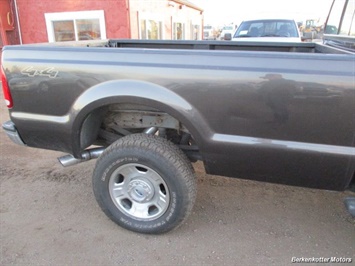 2006 Ford F-350 Super Duty XLT Crew Cab 4x4   - Photo 9 - Brighton, CO 80603