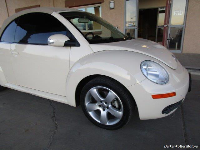 2006 Volkswagen New Beetle 2.5 photo