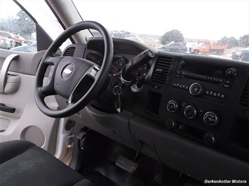 2013 Chevrolet Silverado 2500HD Work Truck   - Photo 27 - Castle Rock, CO 80104