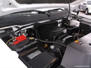 2013 Chevrolet Silverado 2500HD Work Truck   - Photo 30 - Castle Rock, CO 80104