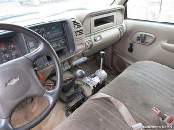 1997 Chevrolet 3500 DUMP   - Photo 15 - Brighton, CO 80603