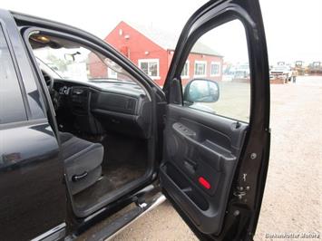 2005 Dodge Ram 1500 SLT Quad Cab 4x4   - Photo 24 - Castle Rock, CO 80104