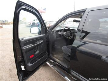 2005 Dodge Ram 1500 SLT Quad Cab 4x4   - Photo 14 - Castle Rock, CO 80104