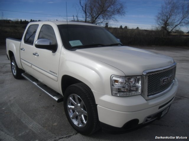2013 GMC Sierra 1500 Denali - Photo 1 - Castle Rock, CO 80104