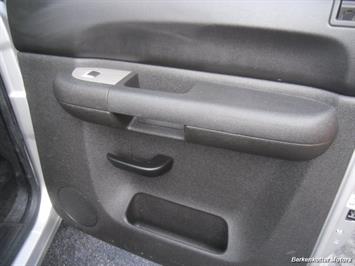 2010 GMC Sierra 1500 SLE   - Photo 30 - Castle Rock, CO 80104