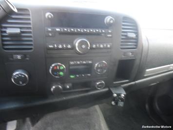 2010 GMC Sierra 1500 SLE   - Photo 26 - Castle Rock, CO 80104
