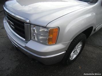 2010 GMC Sierra 1500 SLE   - Photo 19 - Castle Rock, CO 80104