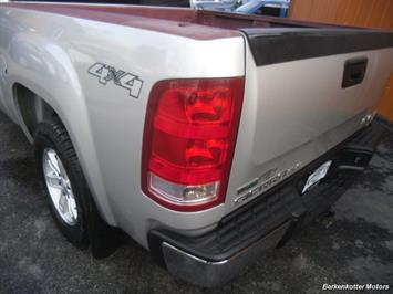 2010 GMC Sierra 1500 SLE   - Photo 10 - Castle Rock, CO 80104