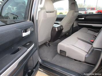 2014 Toyota Tundra SR5 Crew MAX 4x4   - Photo 26 - Brighton, CO 80603