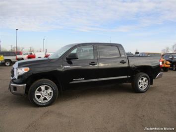 2014 Toyota Tundra SR5 Crew MAX 4x4   - Photo 8 - Brighton, CO 80603