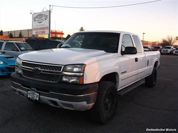 2007 Chevrolet Silverado 2500HD Classic LT1   - Photo 2 - Castle Rock, CO 80104