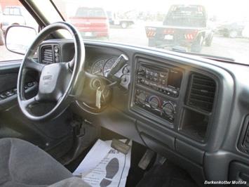 2001 GMC Sierra 1500 SLE Crew Cab 4x4   - Photo 19 - Parker, CO 80134