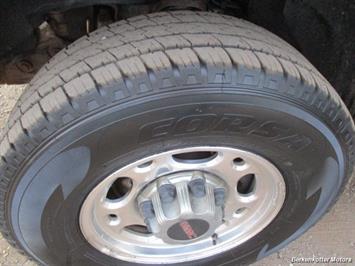 2001 GMC Sierra 1500 SLE Crew Cab 4x4   - Photo 38 - Parker, CO 80134