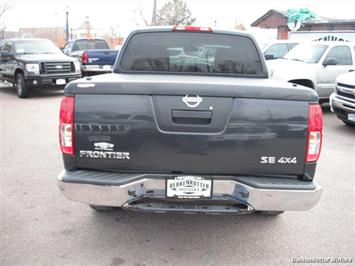 2010 Nissan Frontier SE Crew Cab 4x4   - Photo 5 - Brighton, CO 80603