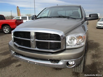 2007 Dodge Ram 2500 SLT Quad Cab Long Box 4x4 6 spd   - Photo 4 - Castle Rock, CO 80104