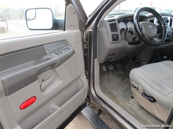2007 Dodge Ram 2500 SLT Quad Cab Long Box 4x4 6 spd   - Photo 27 - Castle Rock, CO 80104
