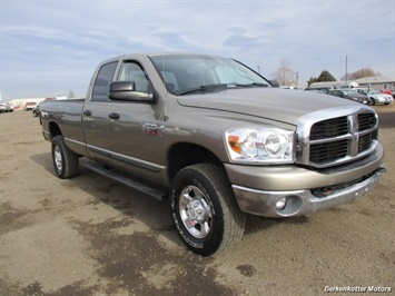 2007 Dodge Ram 2500 SLT Quad Cab Long Box 4x4 6 spd   - Photo 2 - Castle Rock, CO 80104