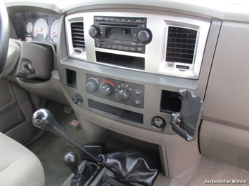 2007 Dodge Ram 2500 SLT Quad Cab Long Box 4x4 6 spd   - Photo 18 - Castle Rock, CO 80104