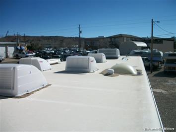 2007 Coachmen Mirada 300QB   - Photo 10 - Castle Rock, CO 80104