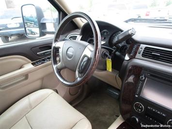 2013 GMC Sierra 3500 Denali Crew Cab Dually 4x4   - Photo 26 - Parker, CO 80134