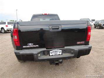 2013 GMC Sierra 3500 Denali Crew Cab Dually 4x4   - Photo 11 - Parker, CO 80134
