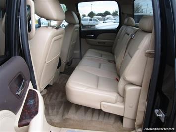 2013 GMC Sierra 3500 Denali Crew Cab Dually 4x4   - Photo 33 - Parker, CO 80134