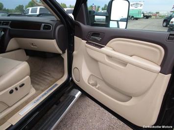 2013 GMC Sierra 3500 Denali Crew Cab Dually 4x4   - Photo 17 - Parker, CO 80134