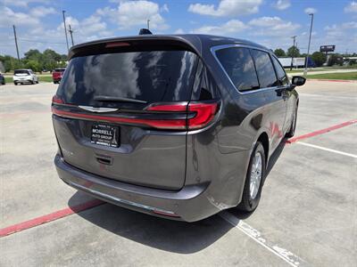 2023 Chrysler Pacifica Touring L - Photo 4 - Paris, TX 75460