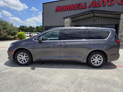 2023 Chrysler Pacifica Touring L - Photo 2 - Paris, TX 75460